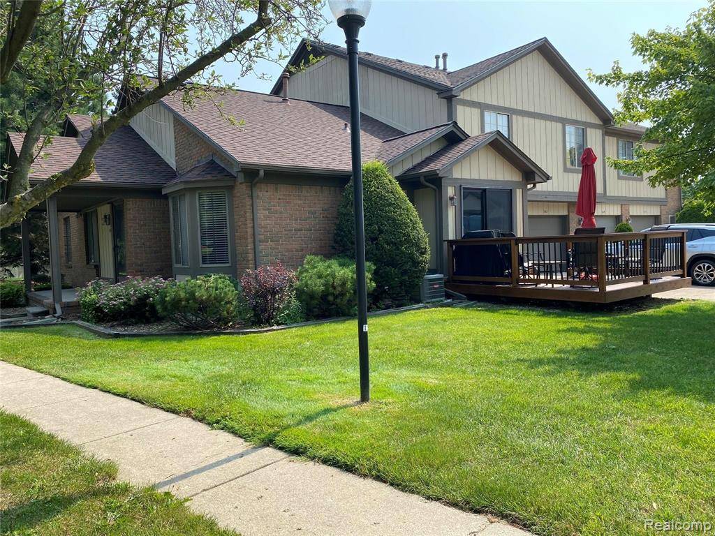 Rochester Hills, MI 48307,107 MEADOW LANE Circle