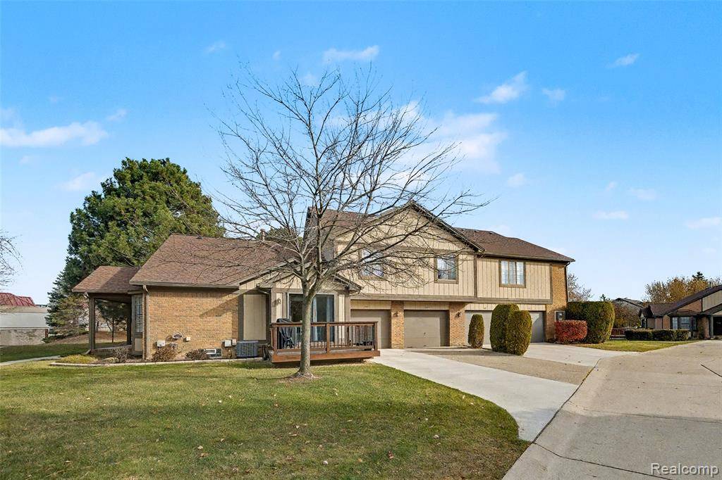 Rochester Hills, MI 48307,107 MEADOW LANE Circle
