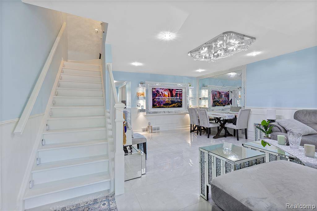 Warren, MI 48092,28264 Universal Drive