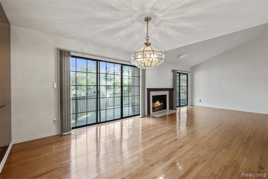 West Bloomfield, MI,7208 Creeks Bend Drive
