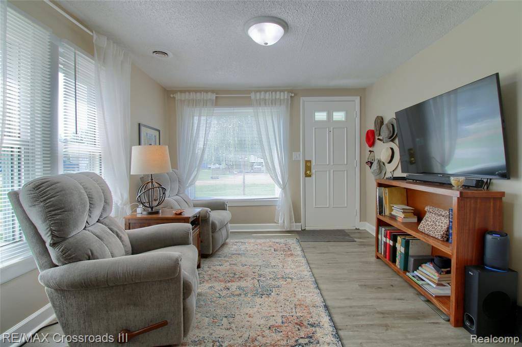 New Boston, MI 48164,36928 Ellis Street