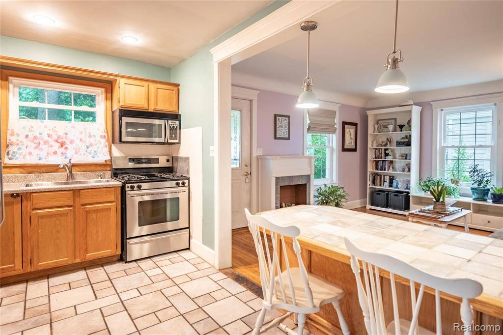 Ypsilanti, MI 48198,727 Charles Street