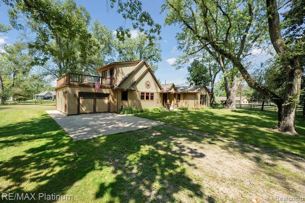 Gregory, MI 48137,8751 Beechwood Drive