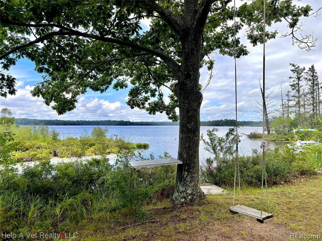 Interlochen, MI 49643,10340 Mud Lake Road