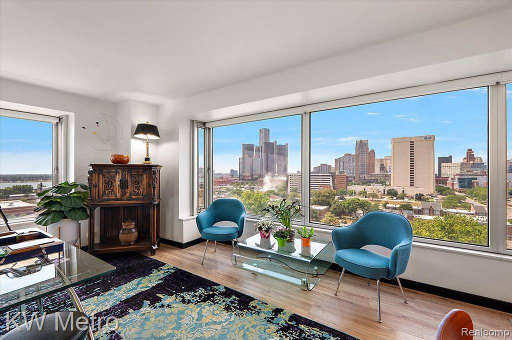 Detroit, MI 48207,1300 E Lafayette Street