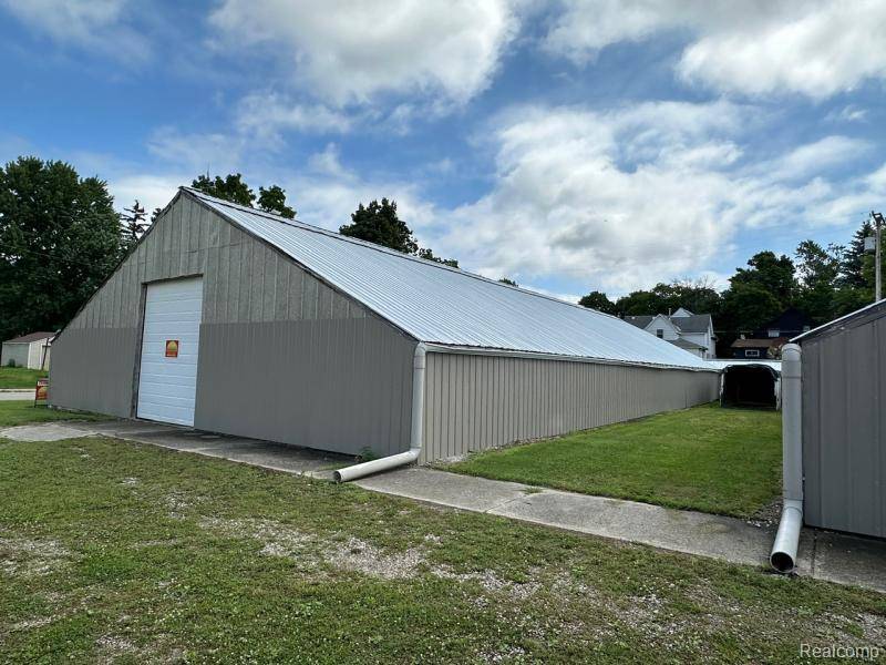 Lapeer, MI 48446,350 N Jackson Street