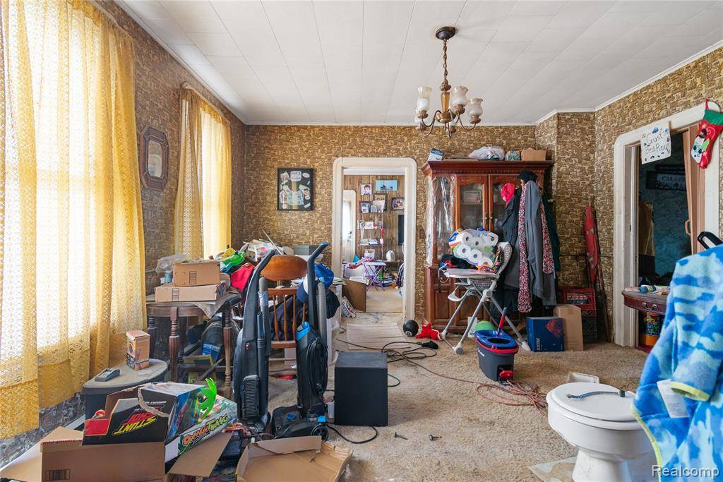 Southgate, MI 48195,15602 Northline Road