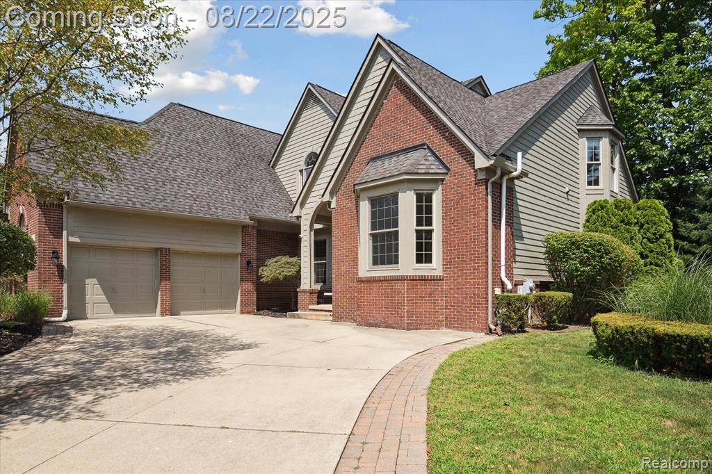 Northville, MI 48168,18145 Shoreline Court