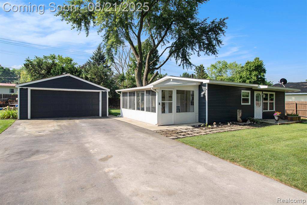 Clarkston, MI,9301 Big Lake Road