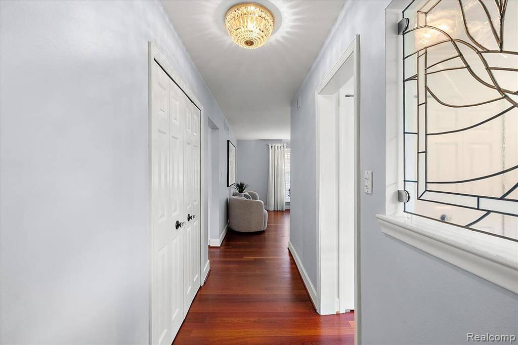 Bloomfield Hills, MI 48304,960 N Reading Road