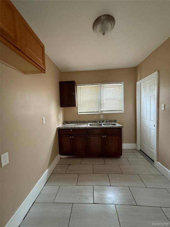 Detroit, MI 48238,13626 Kentucky Street