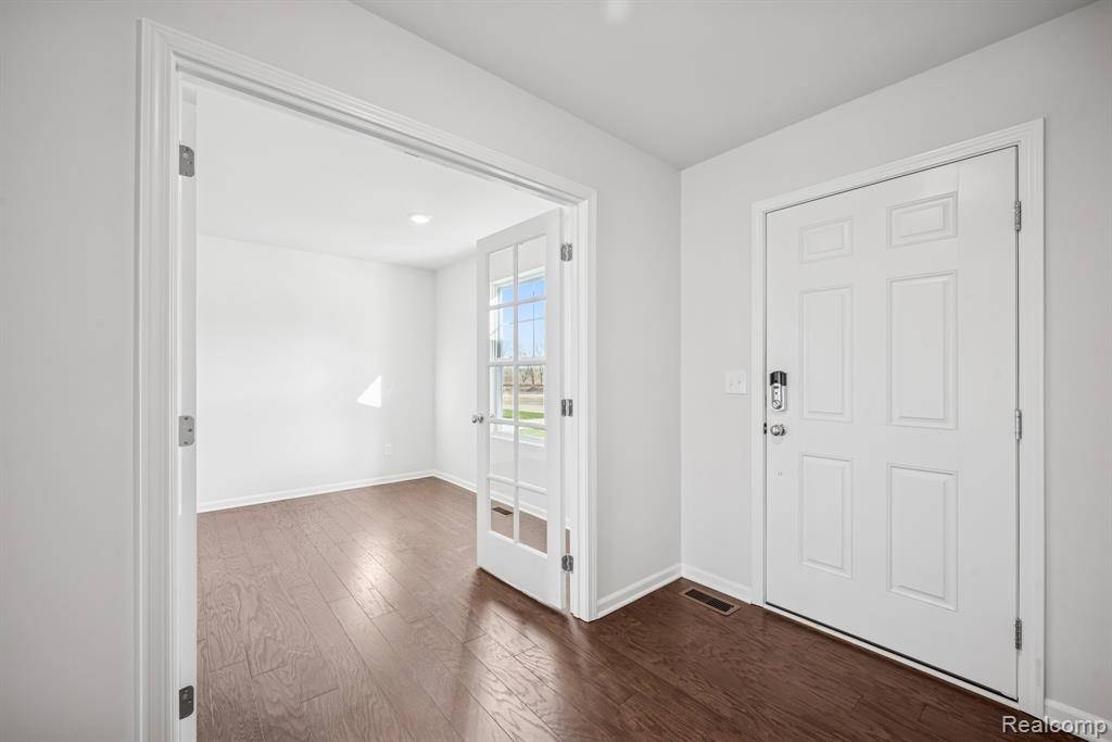 Chelsea, MI 48118,719 Knollwood Bend