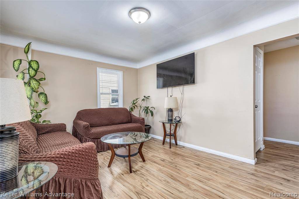 Detroit, MI 48235,20210 Archdale Street