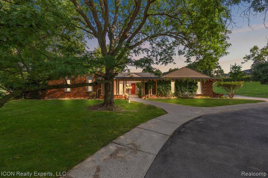 Bloomfield Hills, MI 48302,1206 Cedarholm Lane