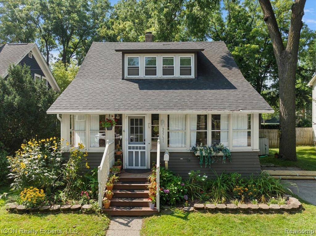 Farmington, MI 48335,33731 Shiawassee Street