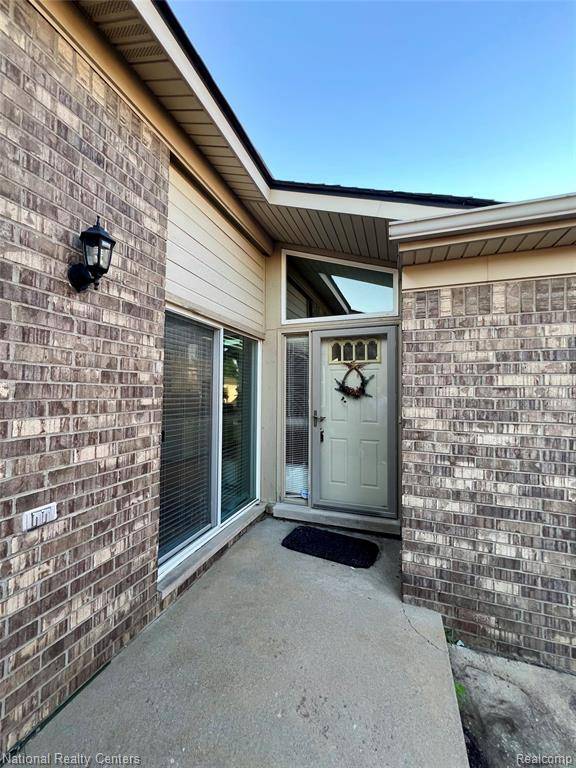 Macomb, MI 48044,50314 PARADISE Court