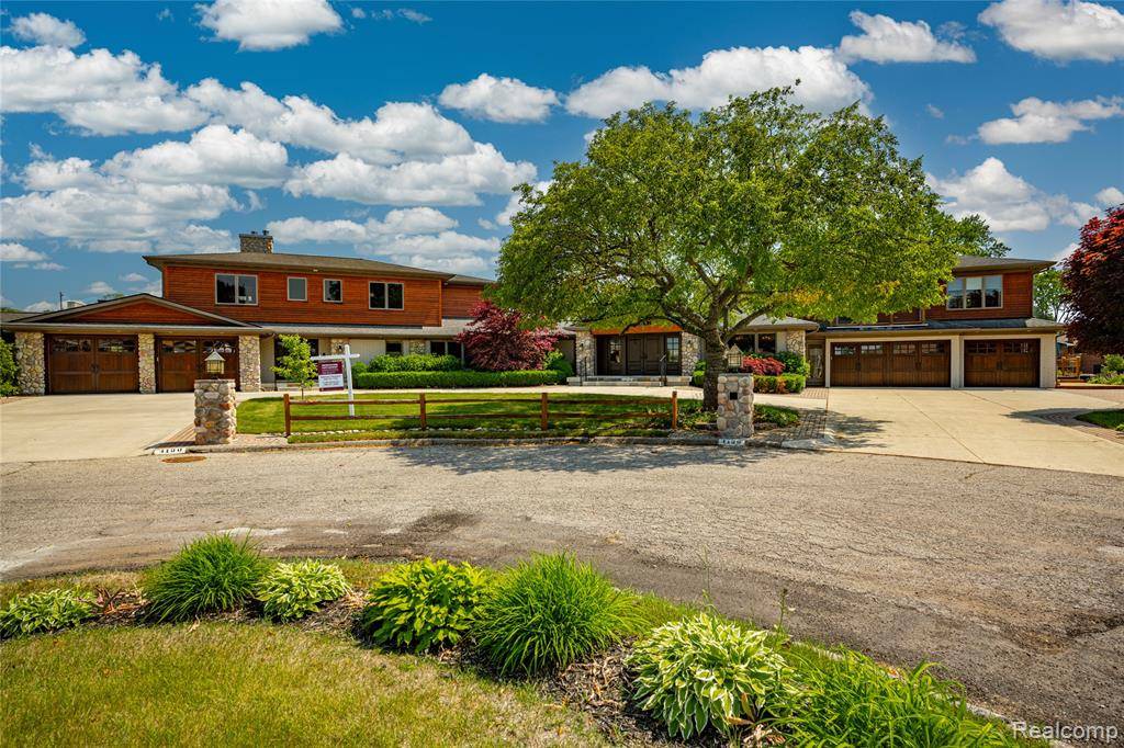 Waterford, MI 48329,4190 AQUARINA Street