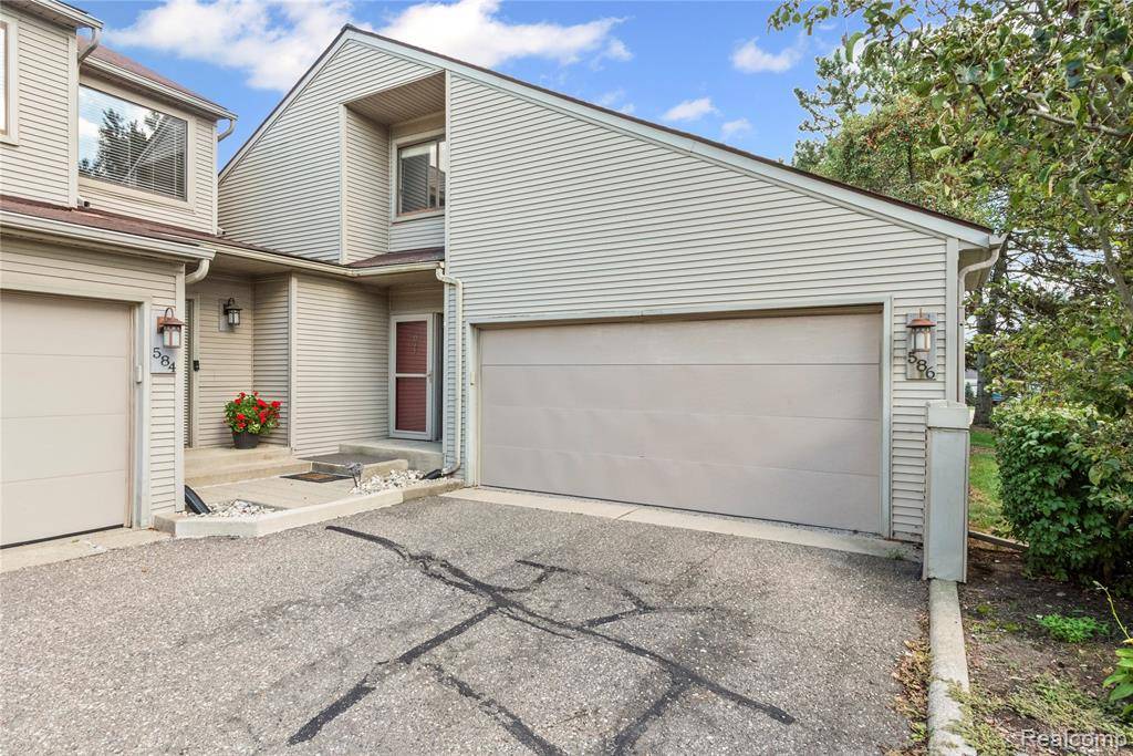 Rochester Hills, MI 48307,586 Ashley Circle