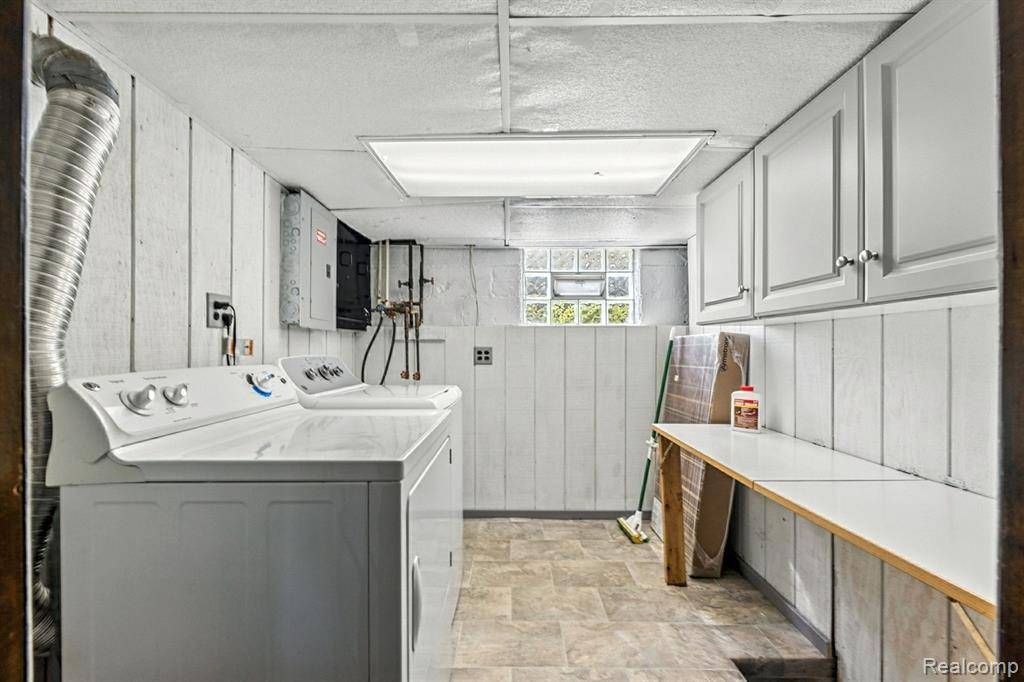 Port Huron, MI 48060,2710 Electric Avenue