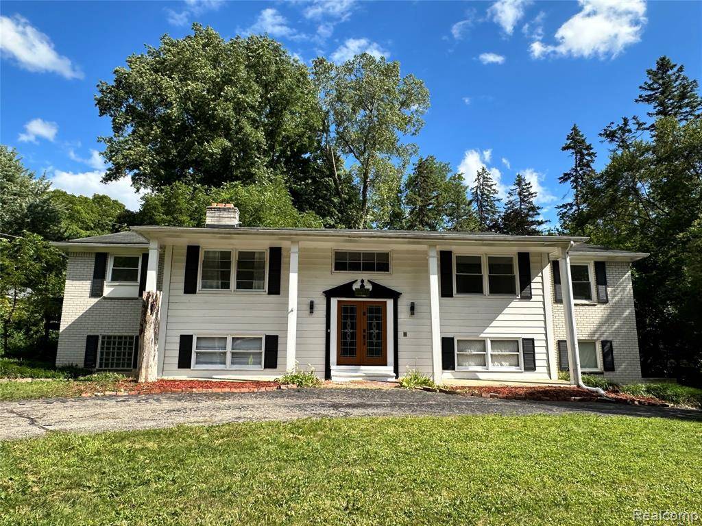 Farmington Hills, MI 48334,26742 Westmeath Street