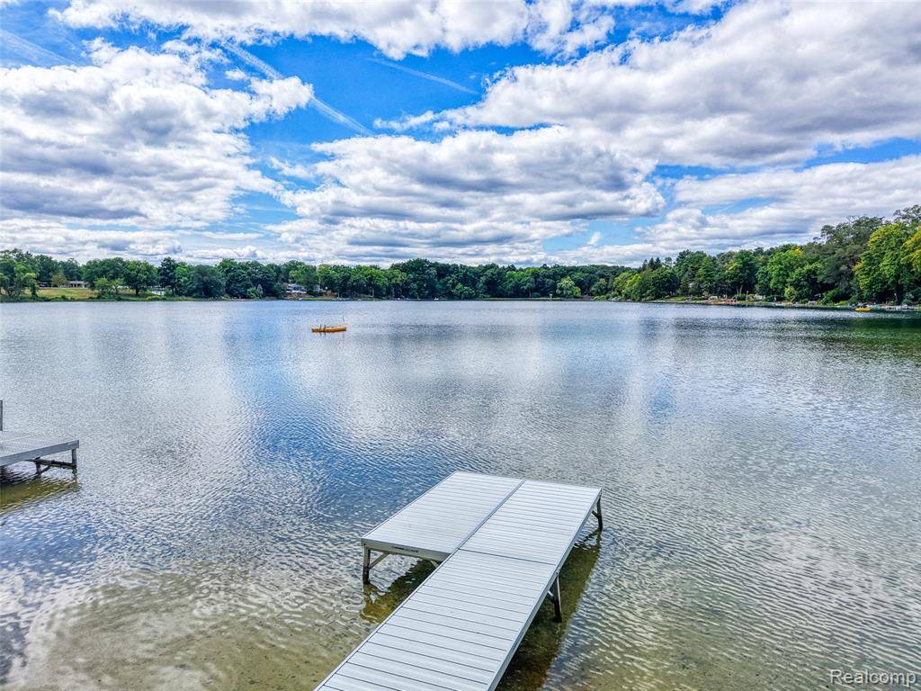 Pinckney, MI 48169,10344 Langley Drive