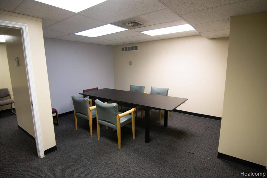 Flint, MI 48532,2503 S Linden Road