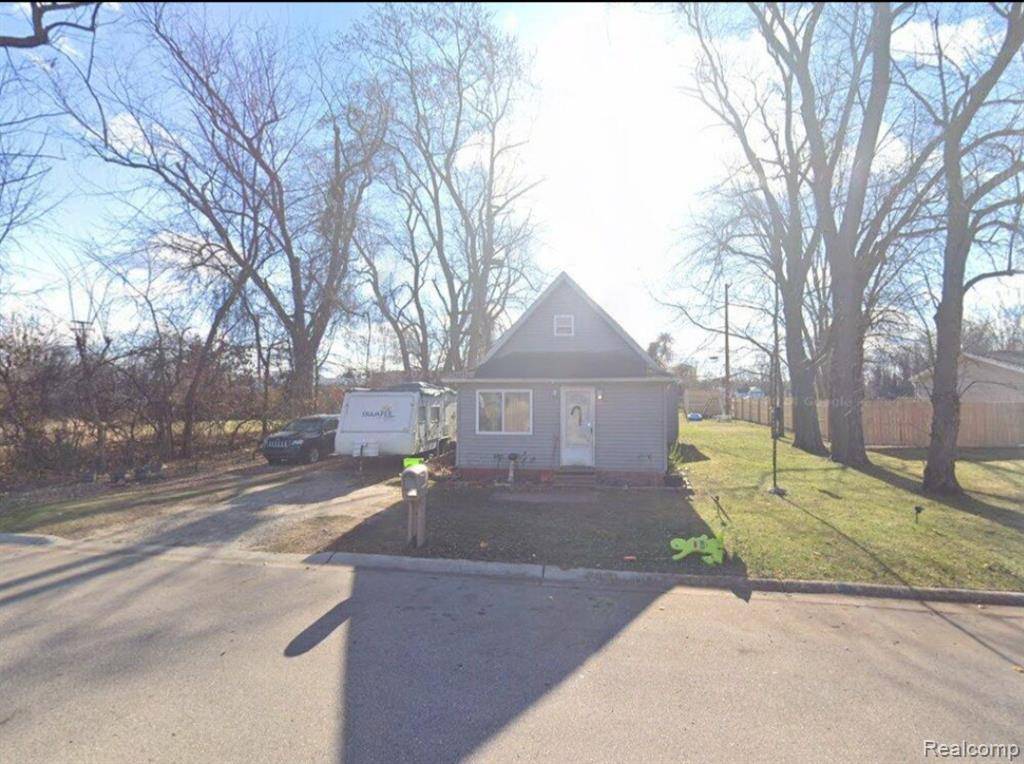 Port Huron, MI 48060,2902 JOHN PORTIS, PORT HU 2902 JOHN L PORTIS, PORT HURON 48060 Drive
