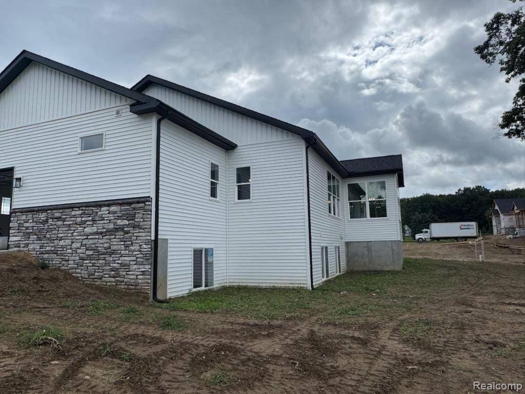 Metamora, MI 48455,2264 Equestrian Trail Drive