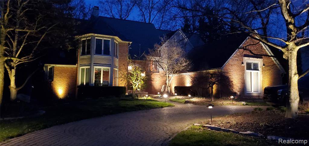 Farmington Hills, MI 48331,27950 Copper Creek Lane