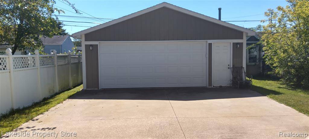 Mount Clemens, MI 48043,53 Englewood Street