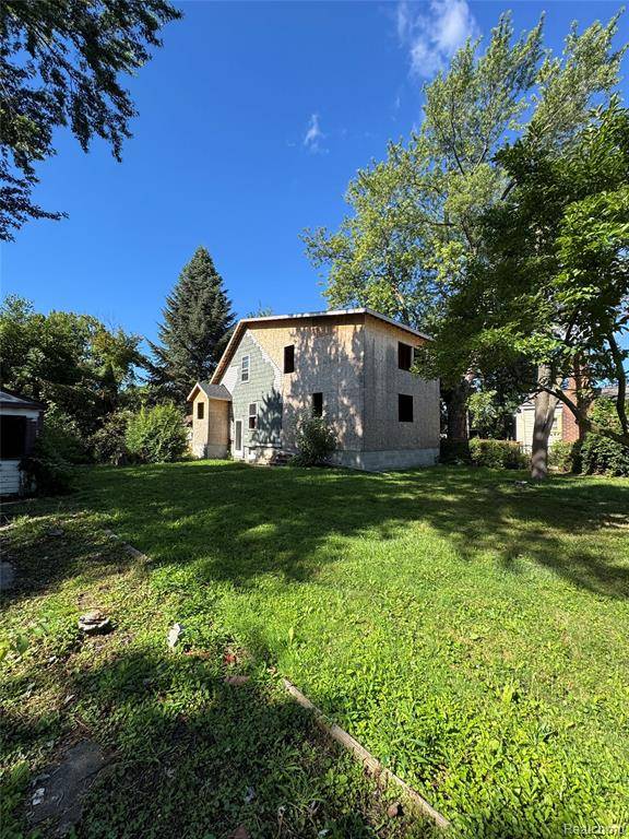 Harper Woods, MI 48225,20860 Ridgemont Road