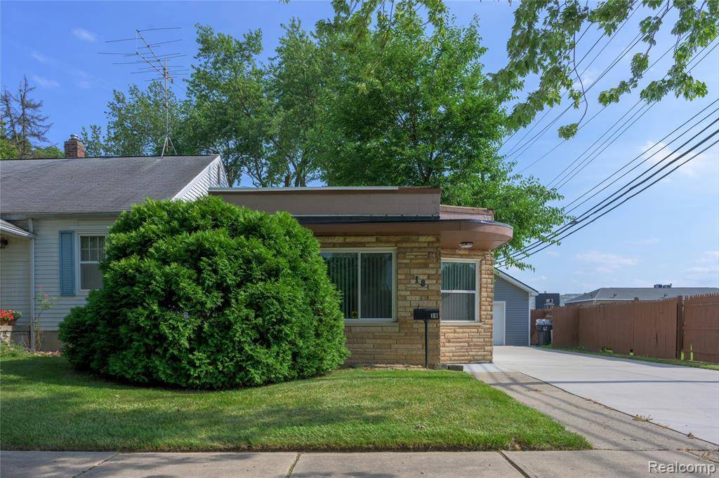 Auburn Hills, MI 48340,18 E E Rutgers Avenue