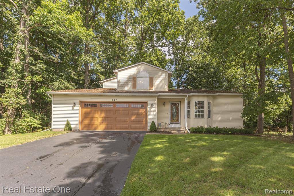 South Lyon, MI 48178,704 Grand Court