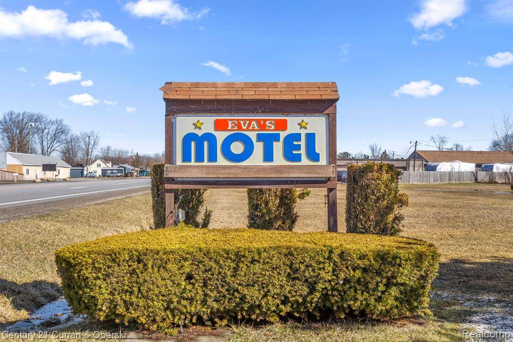 Carleton, MI 48117,11920 Telegraph Road