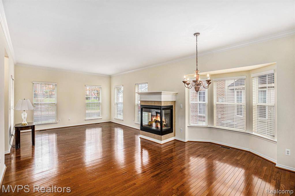 Sterling Heights, MI 48313,42640 Park Cresent Drive