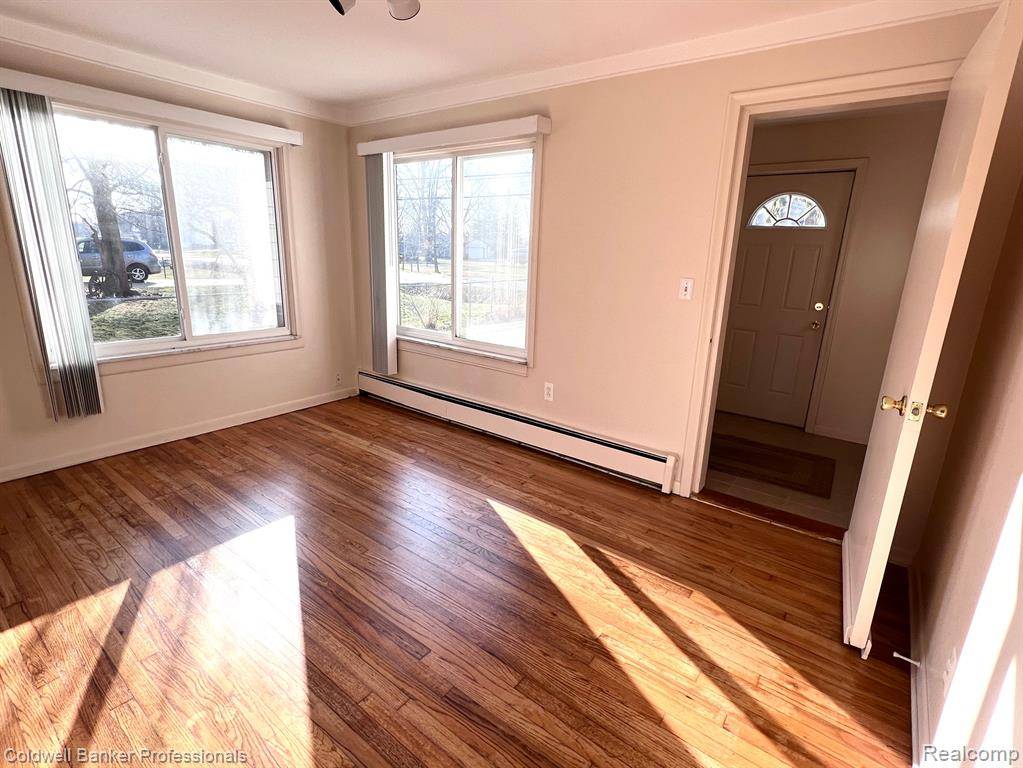 Troy, MI 48083,1716 MILVERTON Drive
