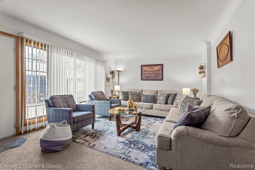 Dearborn Heights, MI 48127,6647 Shadowlawn Street