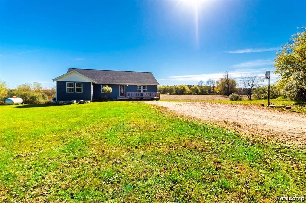 Columbiaville, MI 48421,4147 W BARNES LAKE Road