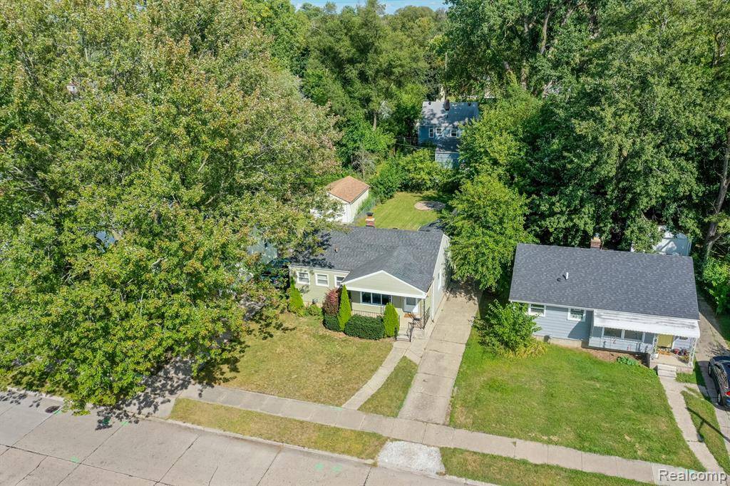 Oak Park, MI 48237,23210 Ithaca Street