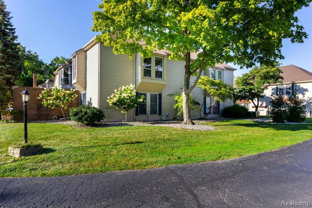 Grosse Ile, MI 48138,8095 Colony Drive