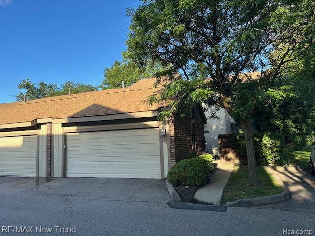 West Bloomfield, MI,7391 Radcliff Dr