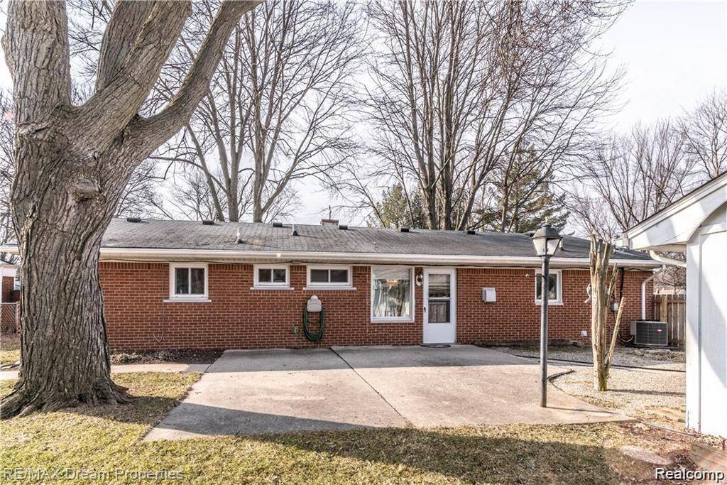 Livonia, MI 48152,18598 WHITBY Street