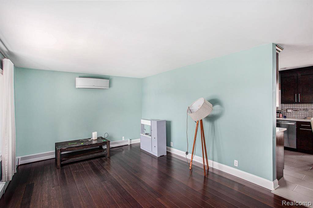 Waterford, MI 48328,1035 Wyman Drive