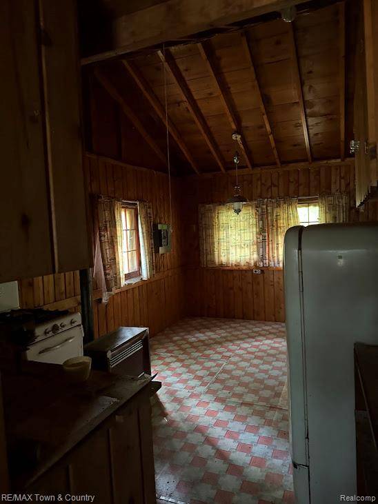 Harrison, MI 48625,207 Mary Jo Road