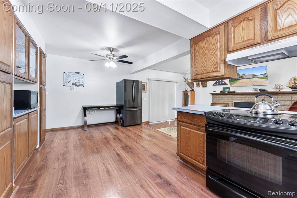 Woodhaven, MI 48183,22019 Hanover Court
