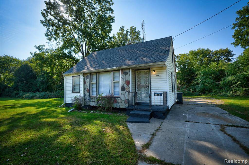 Flint, MI 48505,1034 E Bundy Avenue