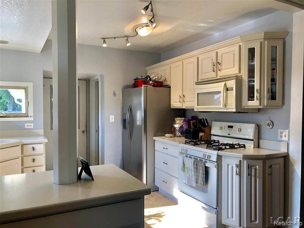 Adrian, MI 49221,1136 Michigan Avenue