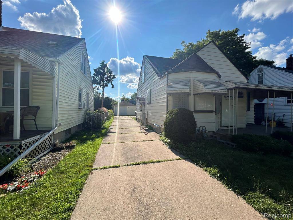 Detroit, MI 48228,7785 Grandville Avenue