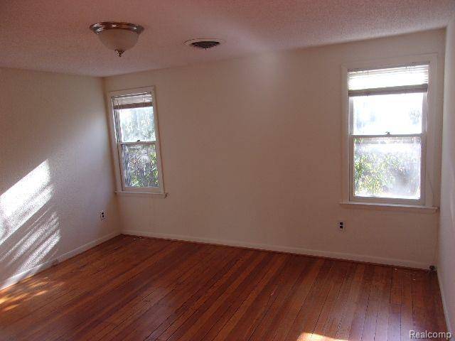 Royal Oak, MI 48067,507 W LINCOLN Avenue