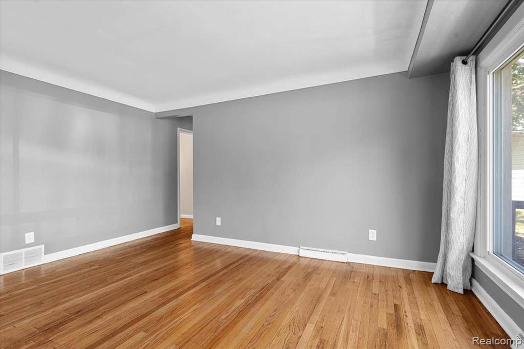 Grosse Ile, MI 48138,28706 Southpointe Road